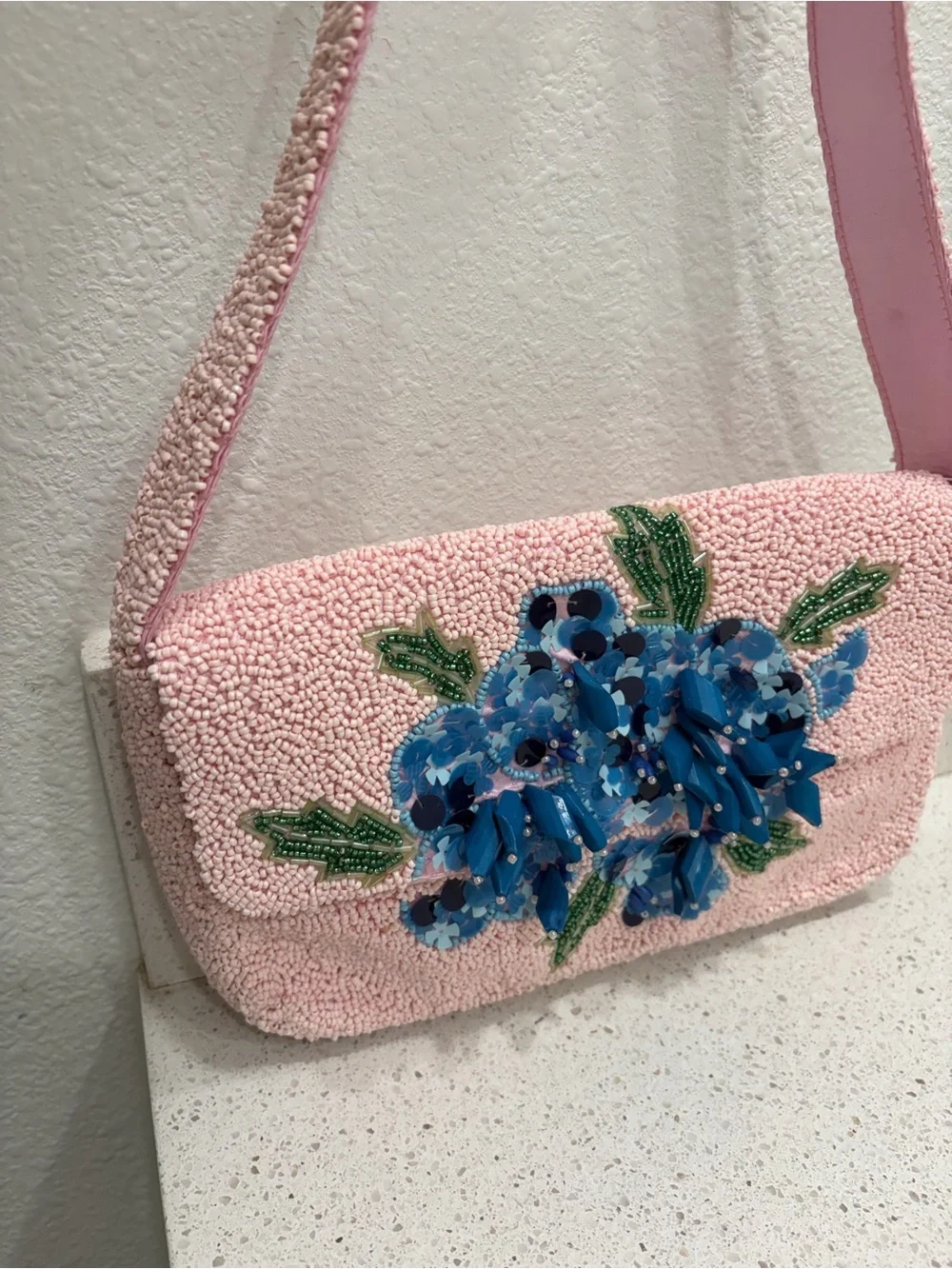 Handcrafted In India Beaded Shoulder Bag Pink W/Blue Hydrangea Floral VIRAL NEW